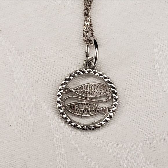 Vintage Pisces Sterling Silver Necklace - Picture 4 of 11